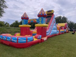 9B0FD6BA 49FA 4472 A749 803ED153C161 1720400268 100ft Carnival Obstacle Course